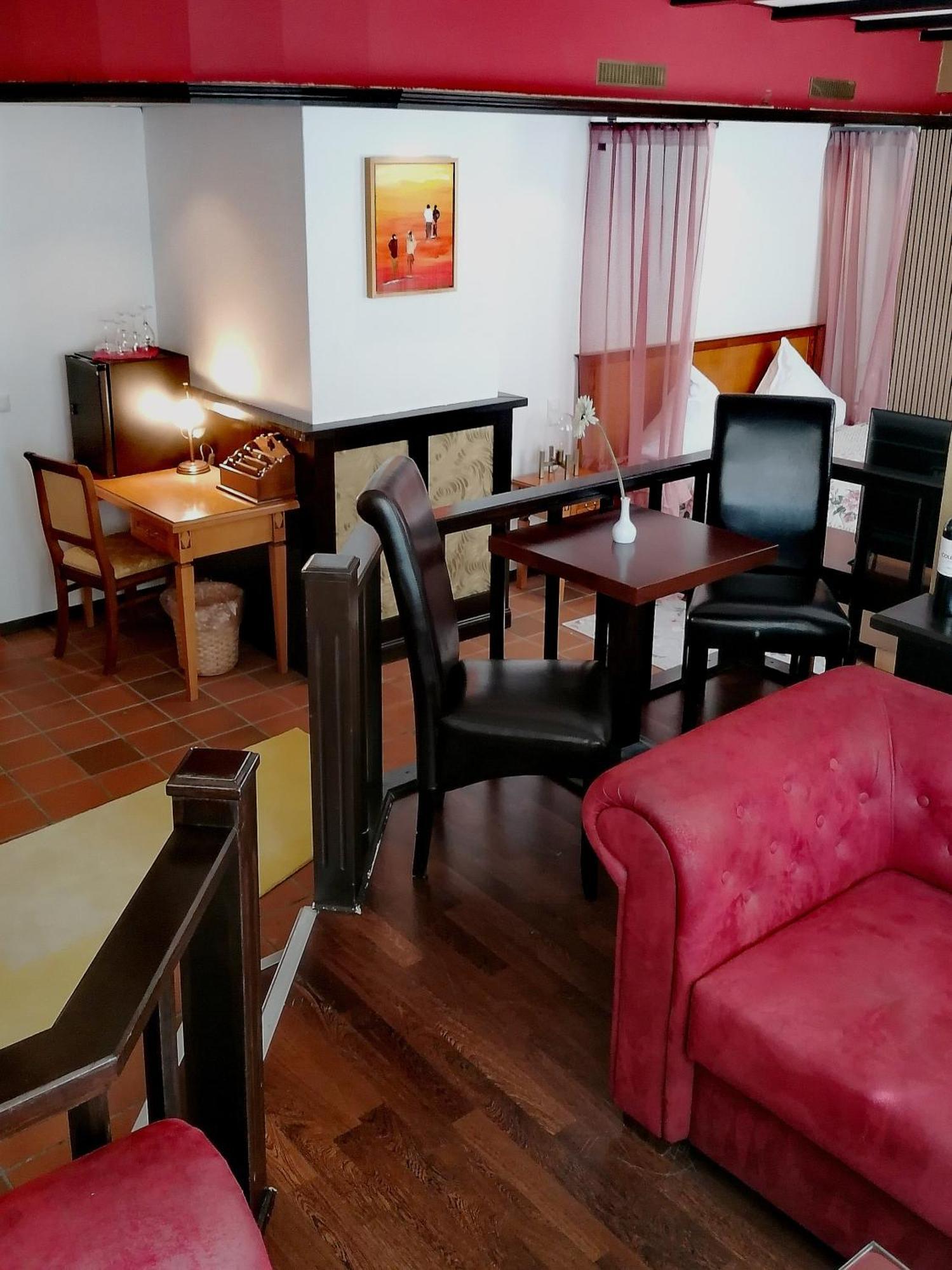 Gasthof Denkmal 13 - Kaufmannshaus Krahnstöver 4*